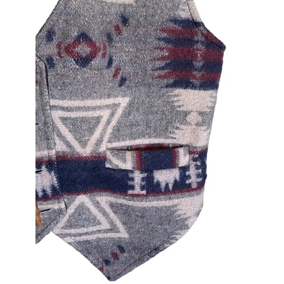 Generalities Vest Women’s Medium Vtg Aztec Wool Multicolor Pockets Wood Buttons - Picture 2 of 9